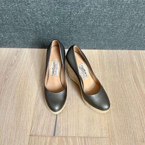 Salvatore Ferragamo Gunmetal colored Wedges in size 6 - Picture 10 of 11